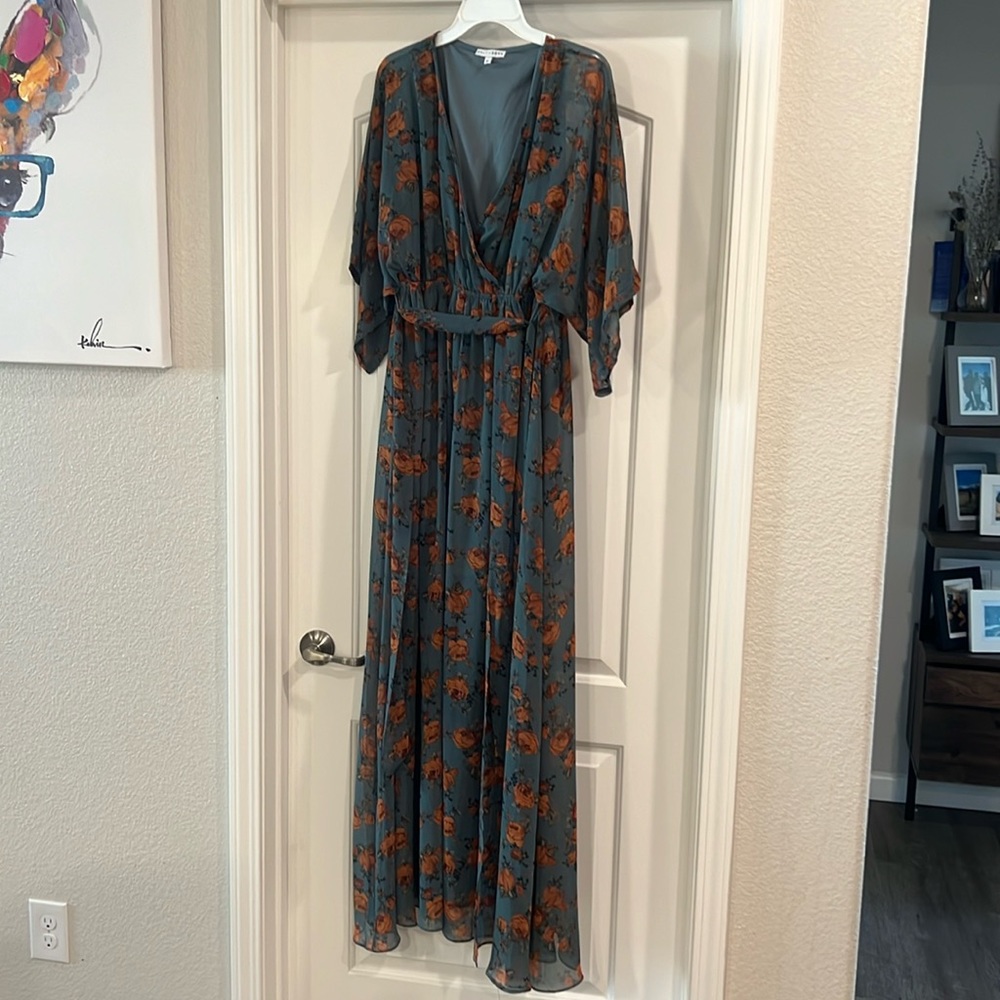 Baltic Born Kimono style dress size medium